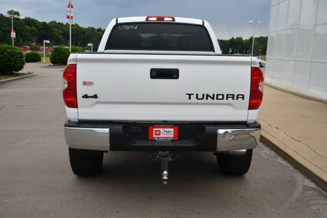 Used 2017 Toyota Tundra SR5 w/ SR5 Upgrade Package AWD/4WD image 4