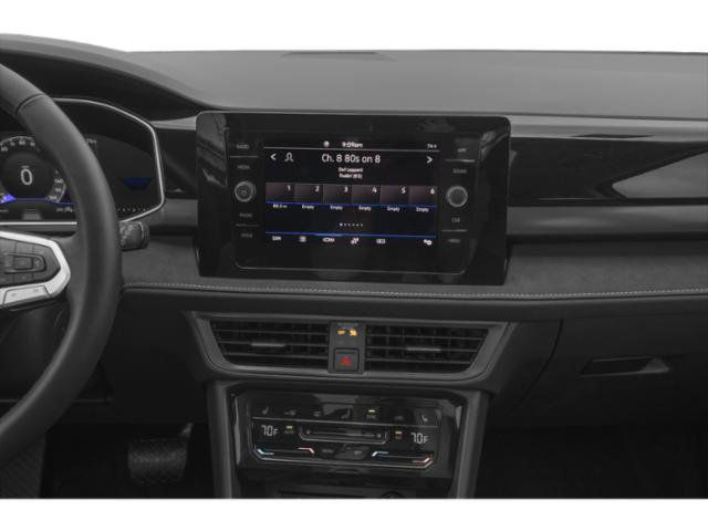 Used 2025 Volkswagen Taos SE image 12