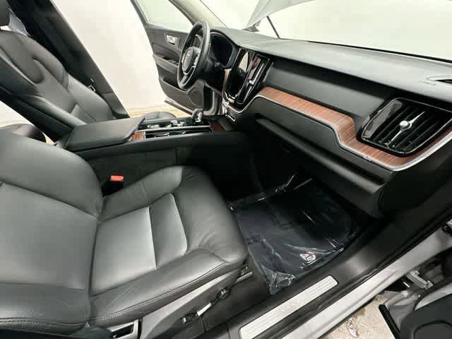 Used 2023 Volvo XC60 B5 Plus w/ Protection Package Premier AWD/4WD image 21