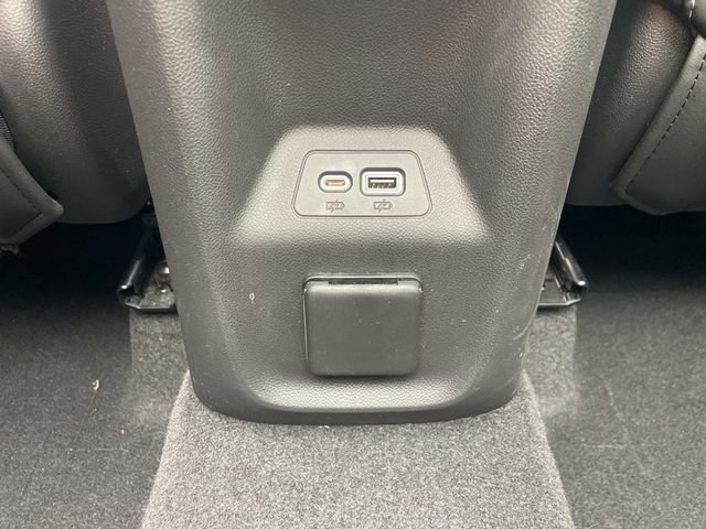 Used 2021 Buick Envision Avenir w/ Technology Package II image 36