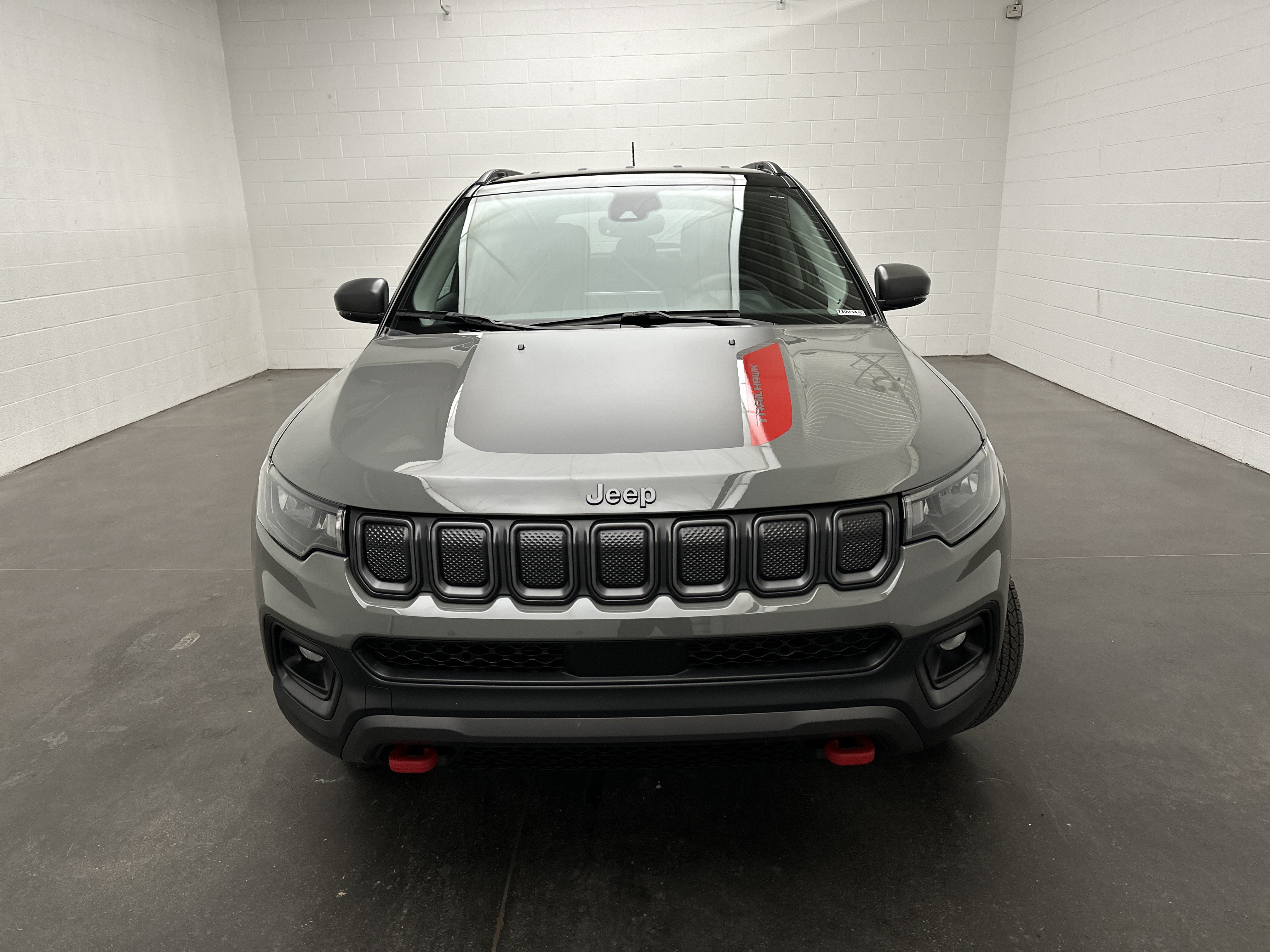Used 2022 Jeep Compass Trailhawk AWD/4WD image 3