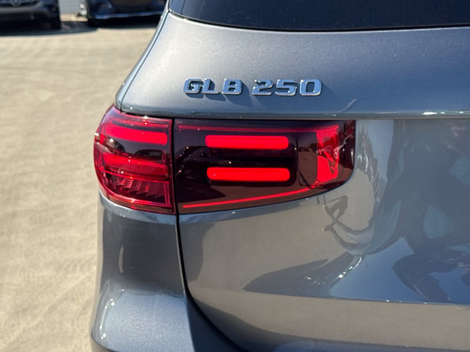 New 2026 Mercedes-Benz GLB 250 4MATIC image 13