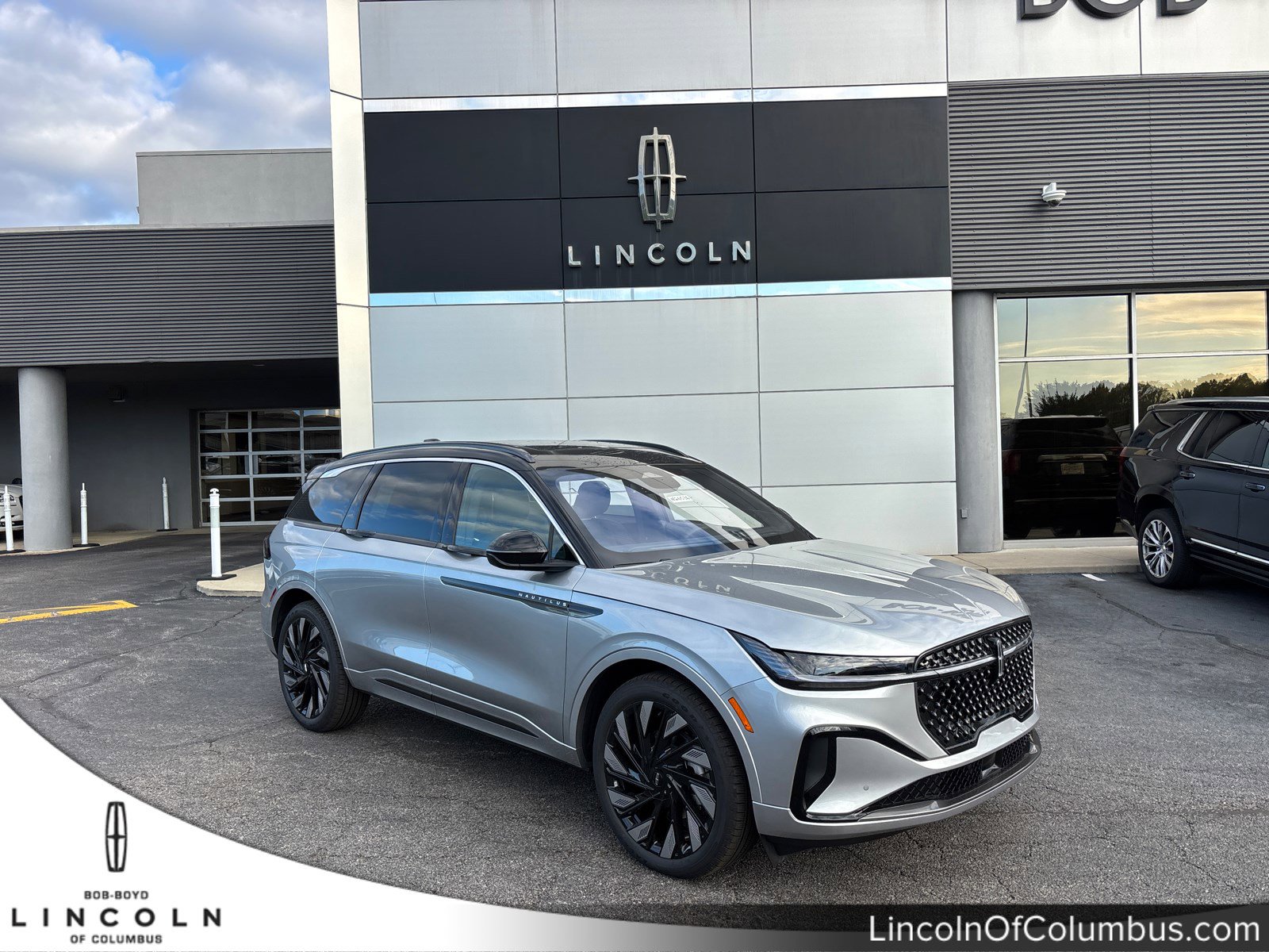 New 2026 Lincoln Nautilus Black Label w/ Jet Appearance Package image 1