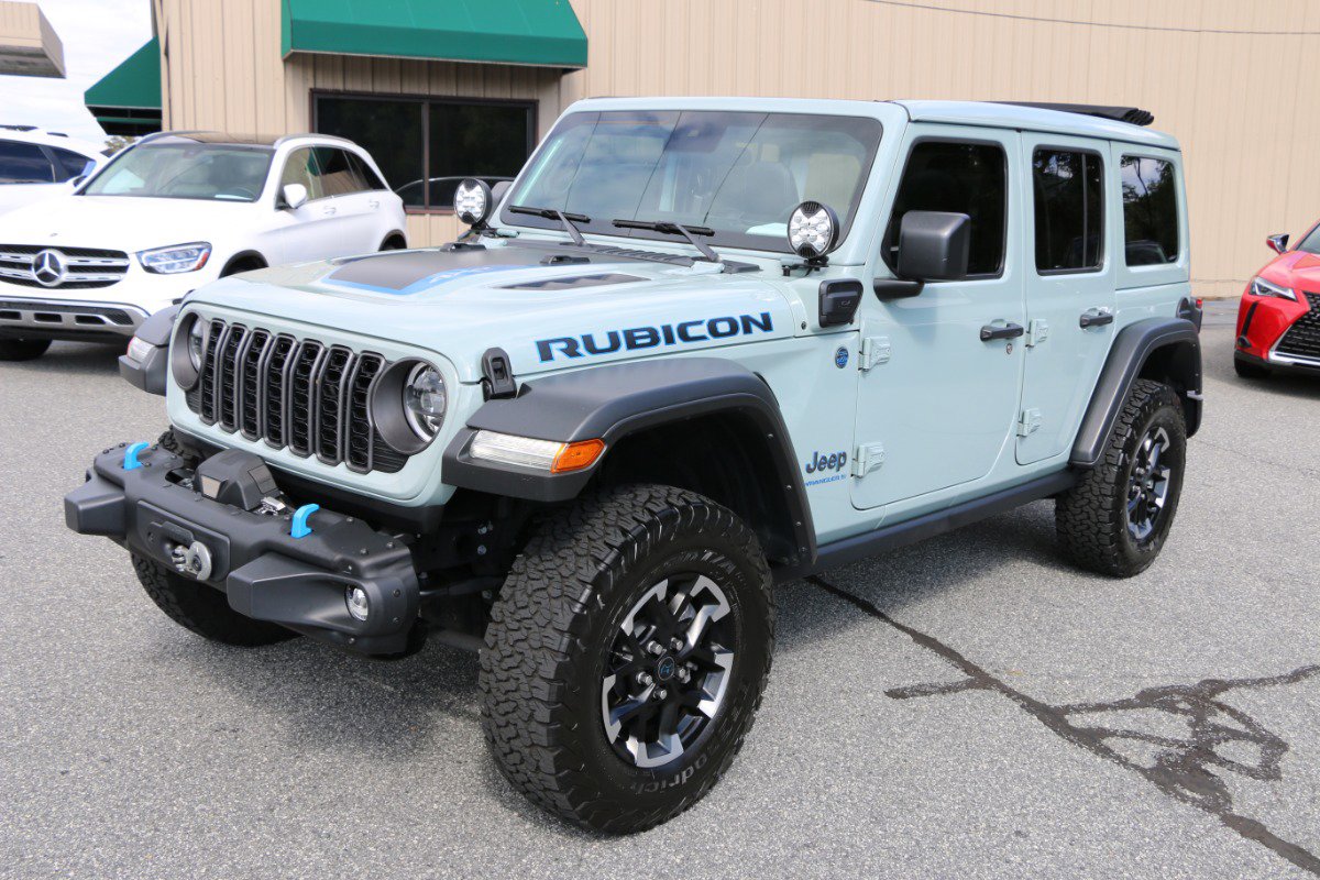 Used 2024 Jeep Wrangler Rubicon w/ Capability Package image 1