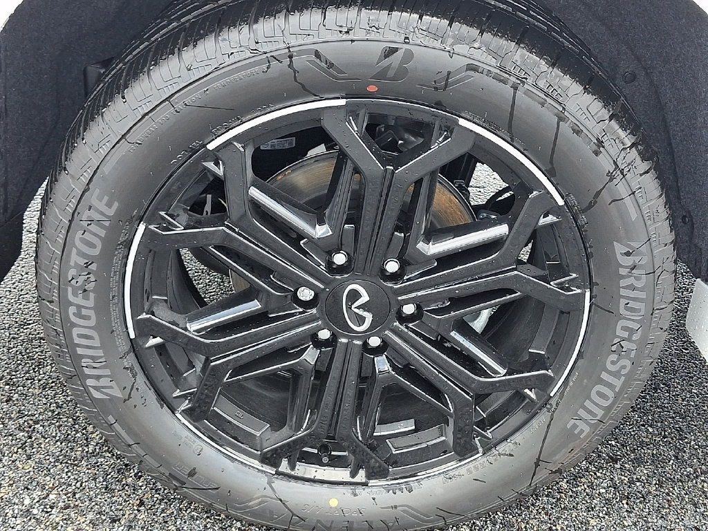 New 2027 INFINITI QX80 Sensory AWD/4WD image 5