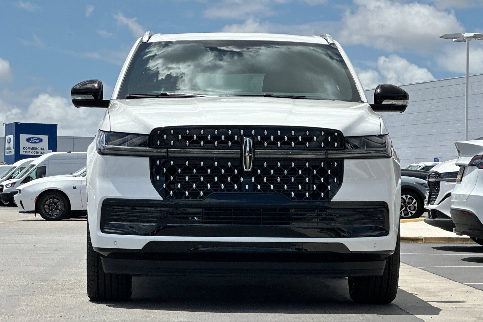 New 2026 Lincoln Navigator L Black Label AWD/4WD image 8