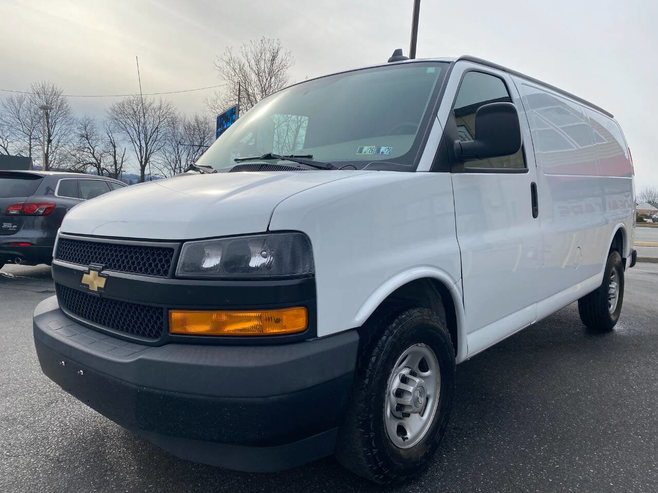 Used 2019 Chevrolet Express 2500 w/ Driver Convenience Package image 7