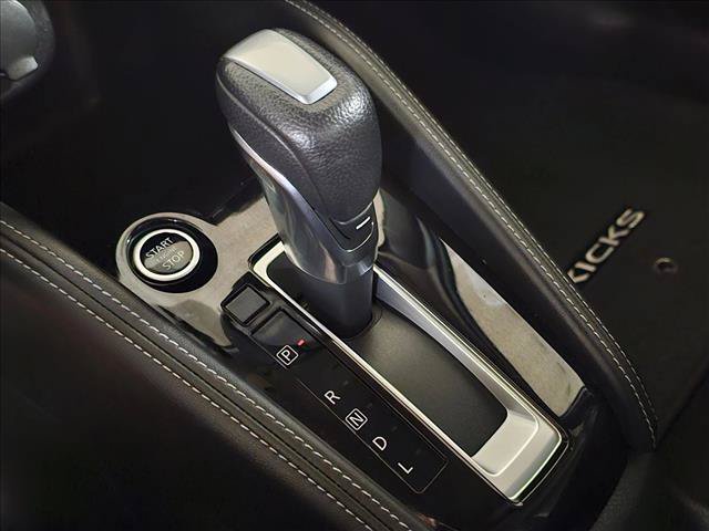 Used 2020 Nissan Kicks SR w/ SR Premium Package FWD image 28