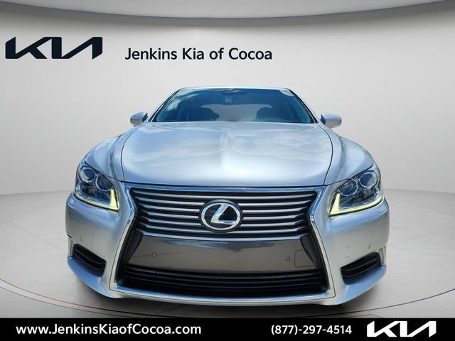 Used 2015 Lexus LS 460 w/ Comfort Package RWD image 12