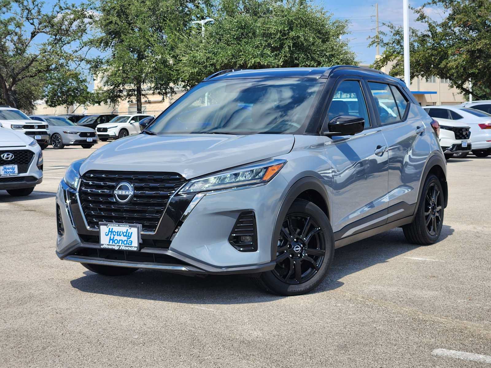 Used 2024 Nissan Kicks SR