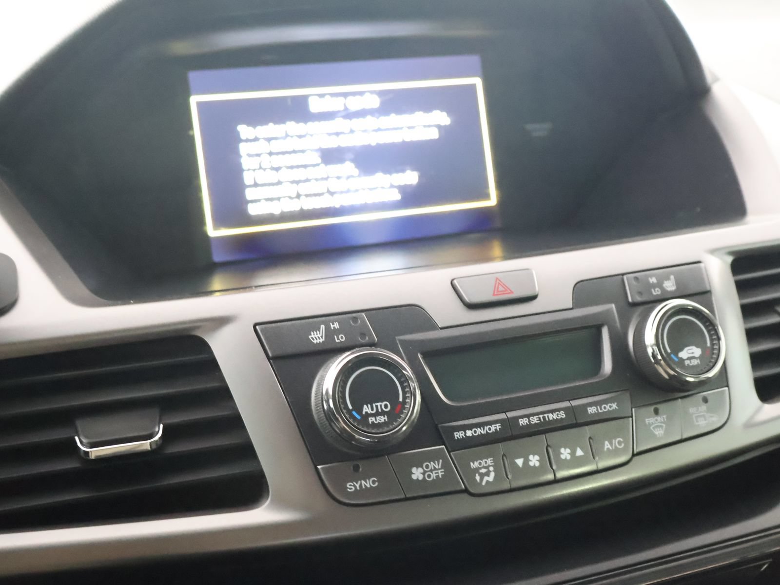 Used 2016 Honda Odyssey Touring image 40