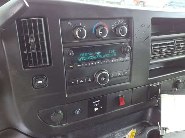 Used 2015 Chevrolet Express 2500 RWD image 6