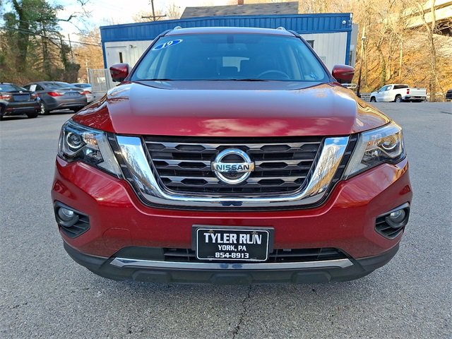Used 2019 Nissan Pathfinder Platinum w/ Cargo Package image 3