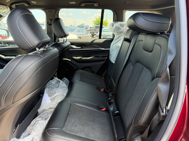 New 2026 Jeep Grand Cherokee Altitude AWD/4WD image 23