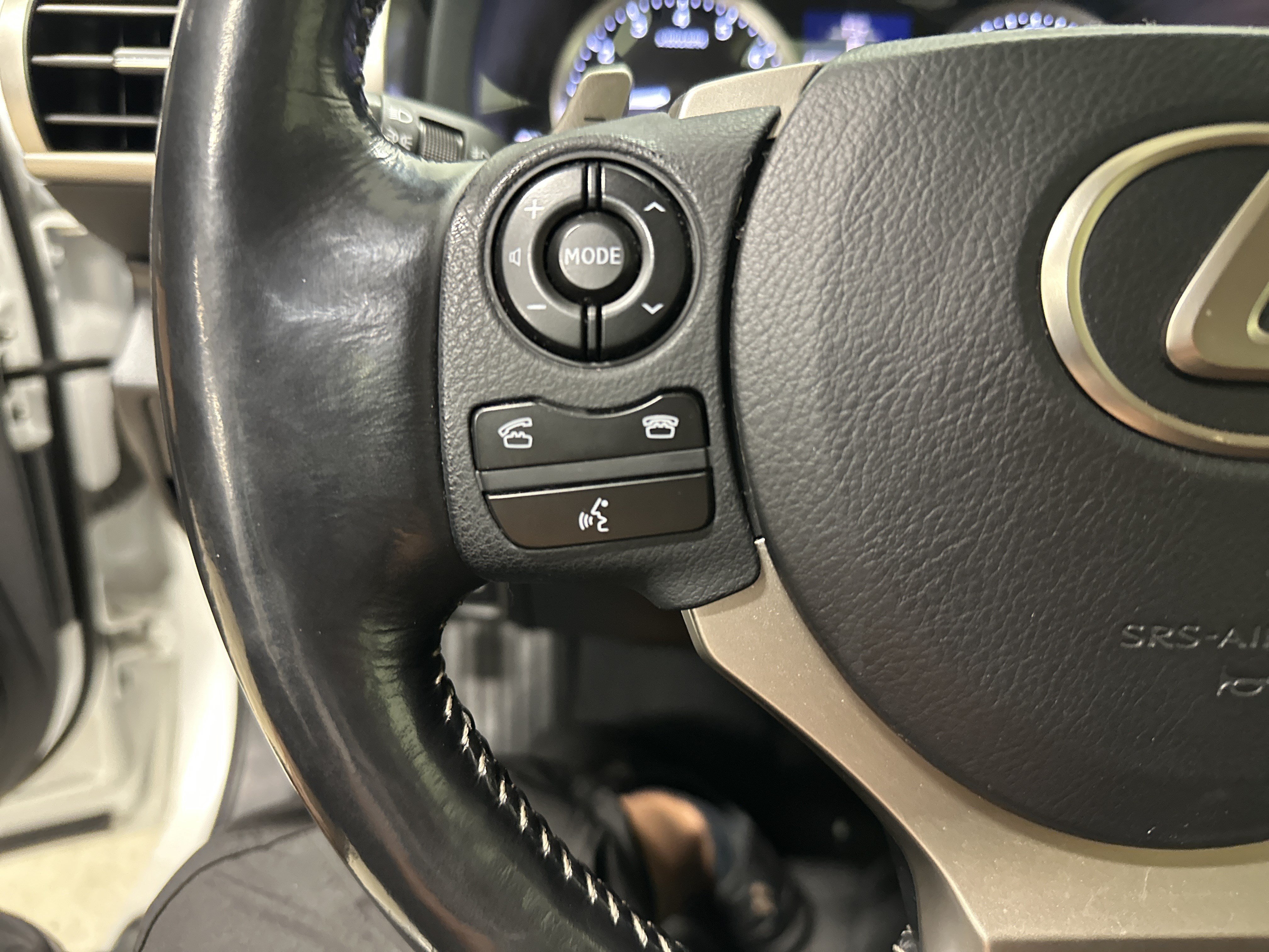 Used 2016 Lexus IS 300 AWD w/ Premium Package image 19