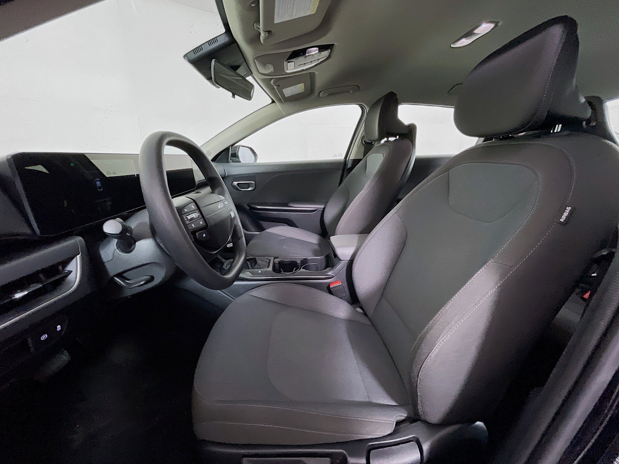 Used 2025 Kia K4 LXS image 13