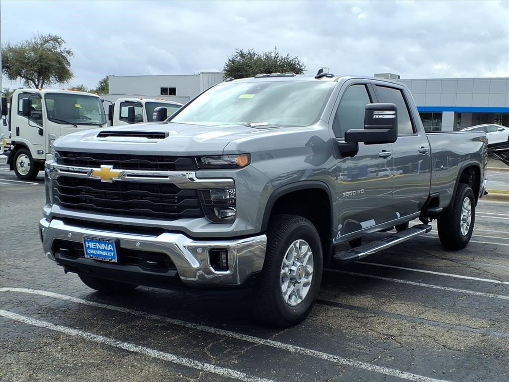 New 2026 Chevrolet Silverado 3500 LT w/ Safety Package image 3