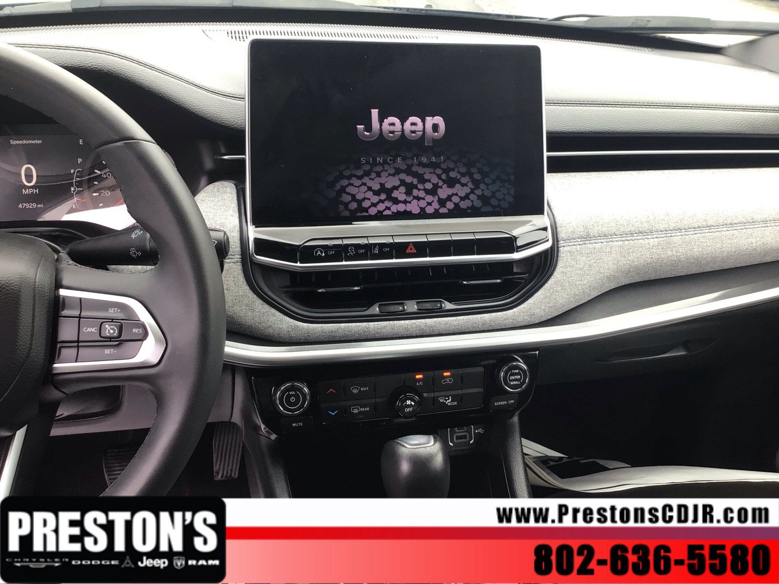 Used 2024 Jeep Compass Latitude AWD/4WD image 7