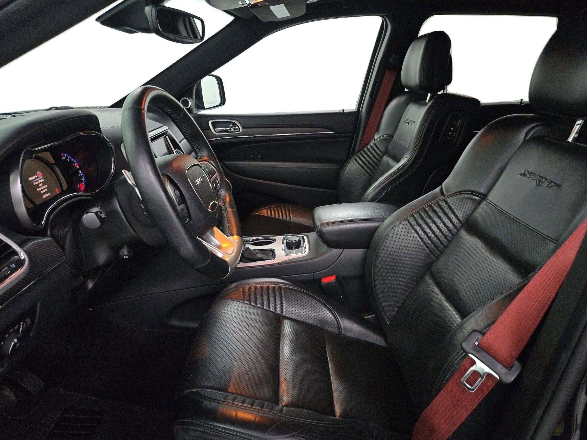 Used 2018 Jeep Grand Cherokee SRT image 9