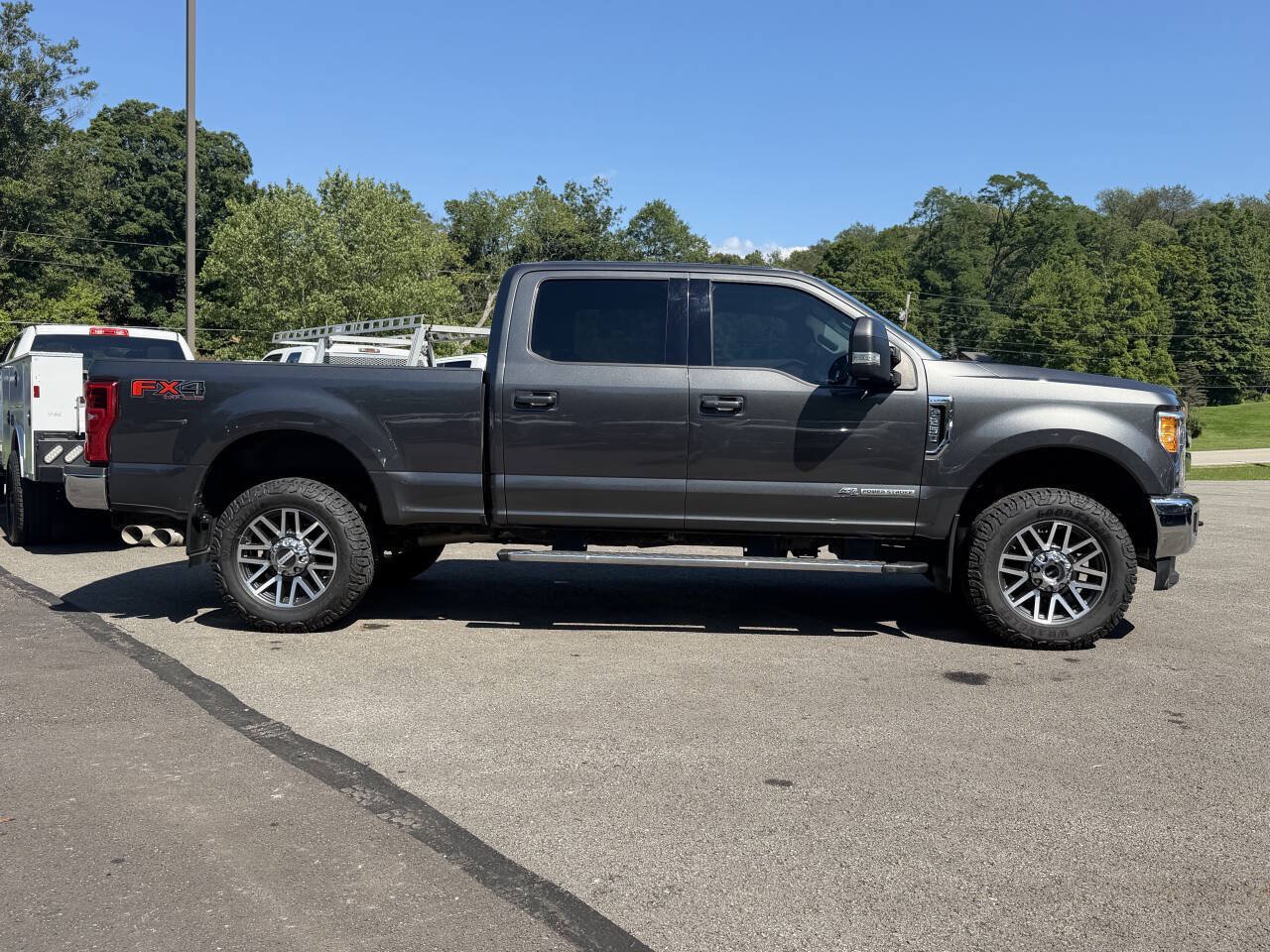 Used 2017 Ford F250 Lariat w/ Lariat Ultimate Package AWD/4WD image 4