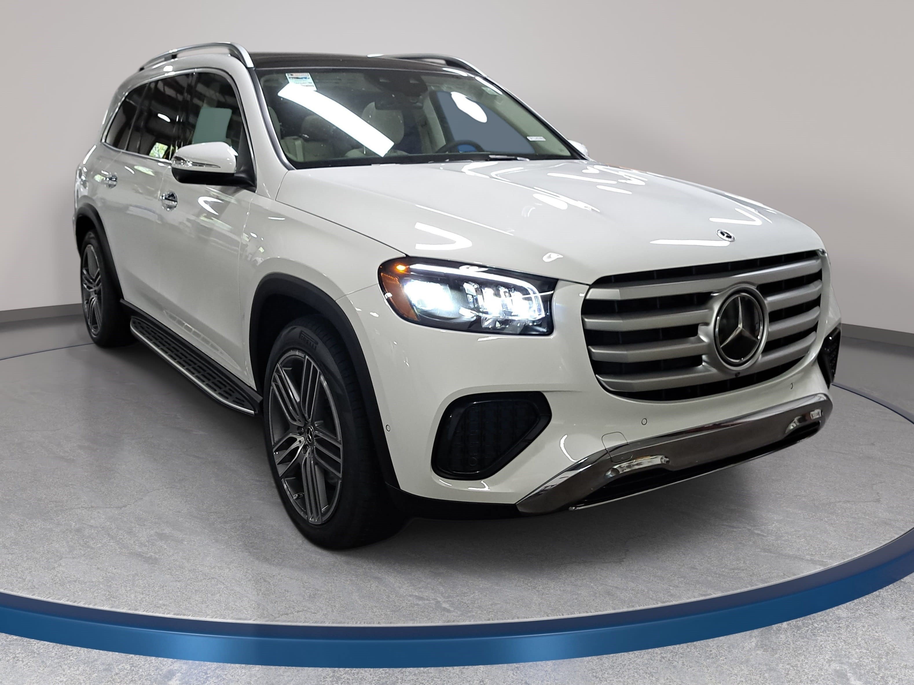 New 2026 Mercedes-Benz GLS 450 4MATIC image 3