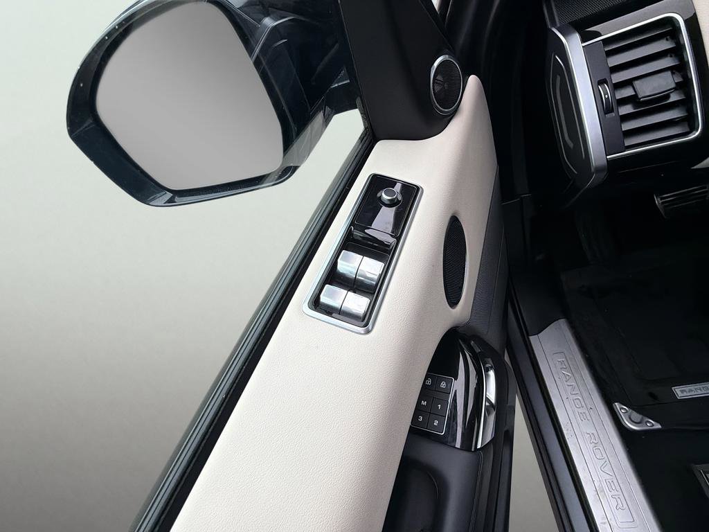 Used 2021 Land Rover Range Rover Sport HSE Silver Edition image 6