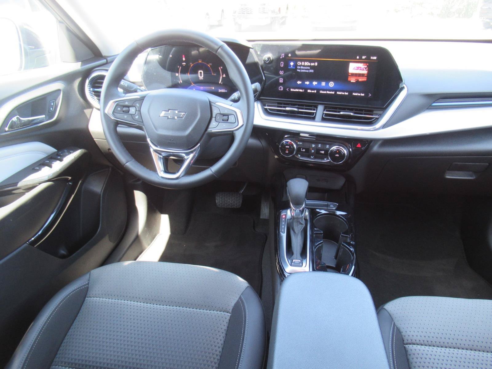 Used 2026 Chevrolet Trax LT w/ Driver Confidence Package FWD image 15