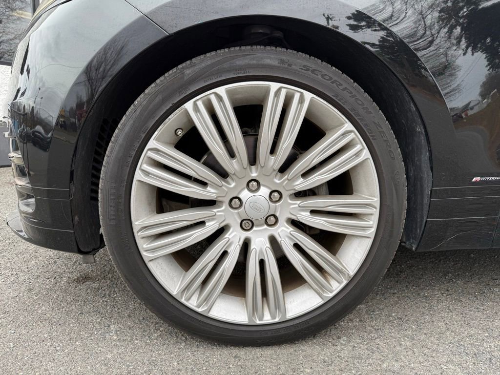 Used 2020 Land Rover Range Rover Velar R-Dynamic S image 16