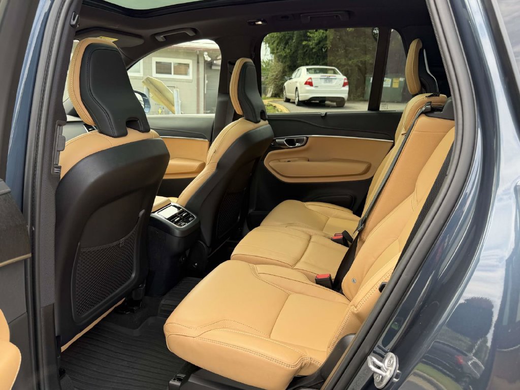 Used 2023 Volvo XC90 B6 Ultimate w/ Protection Package Premier AWD/4WD image 15