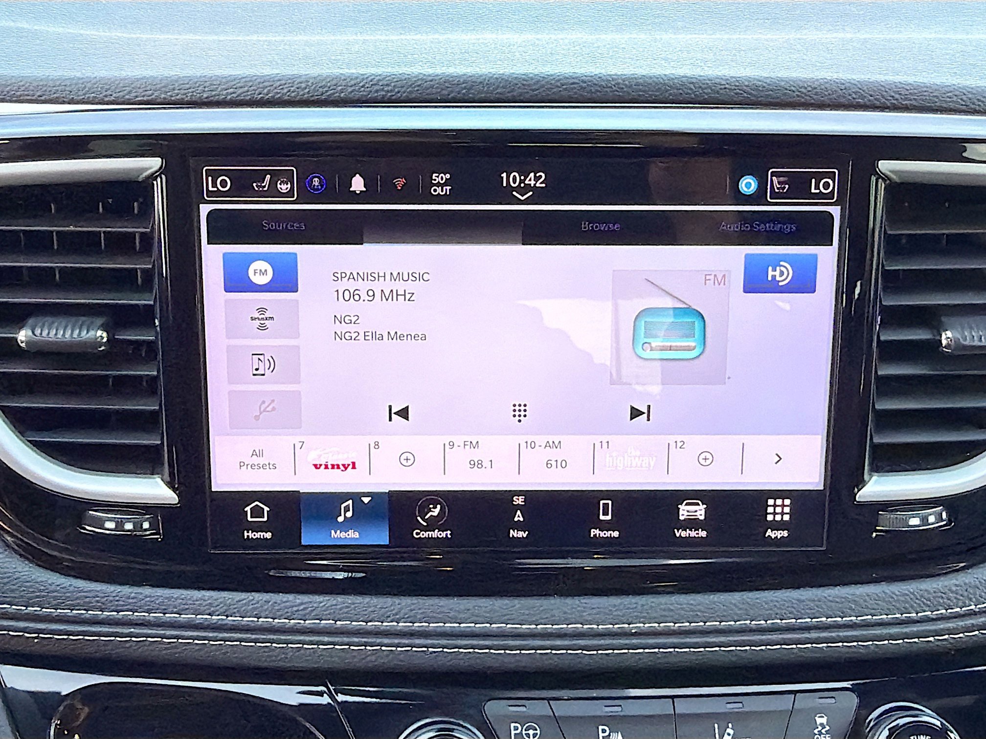 Used 2024 Chrysler Pacifica Limited image 31