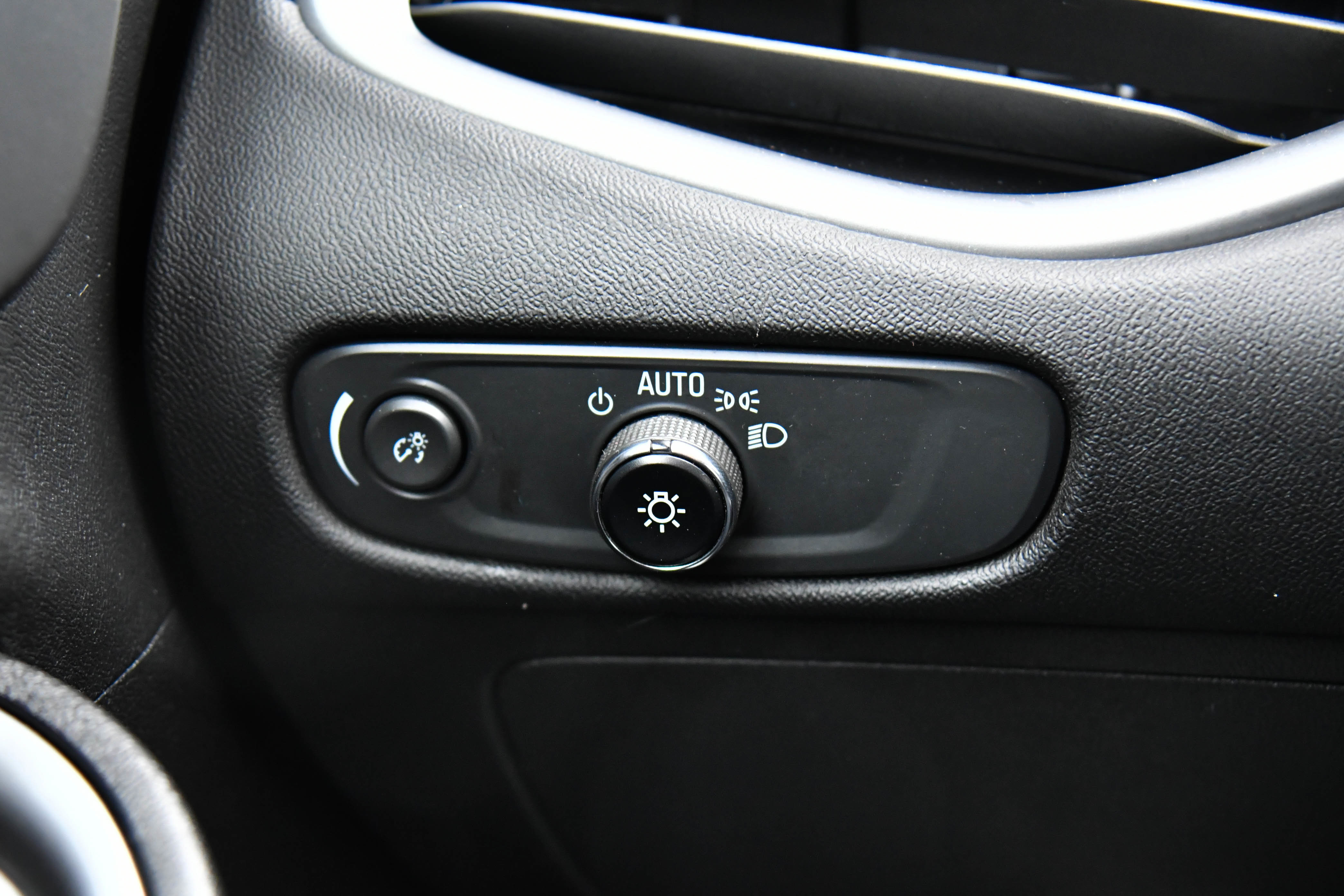 Used 2023 Chevrolet Malibu LT image 30