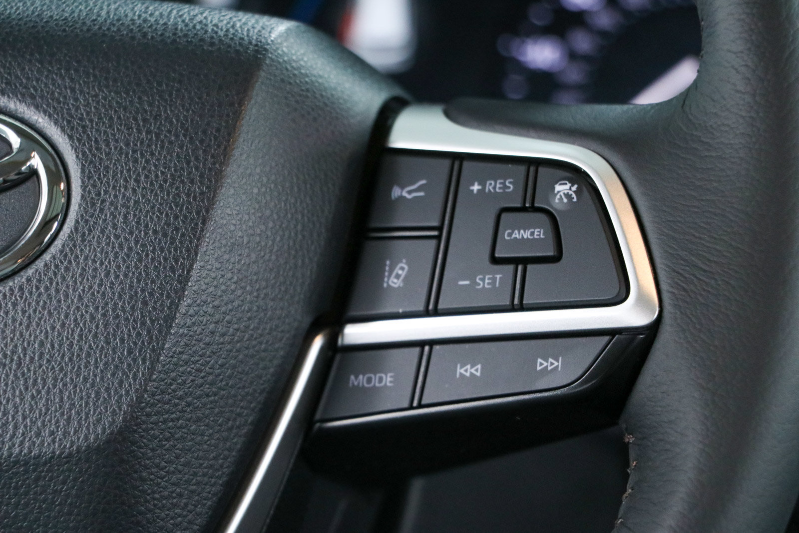 Used 2026 Toyota Sienna XLE AWD/4WD image 14