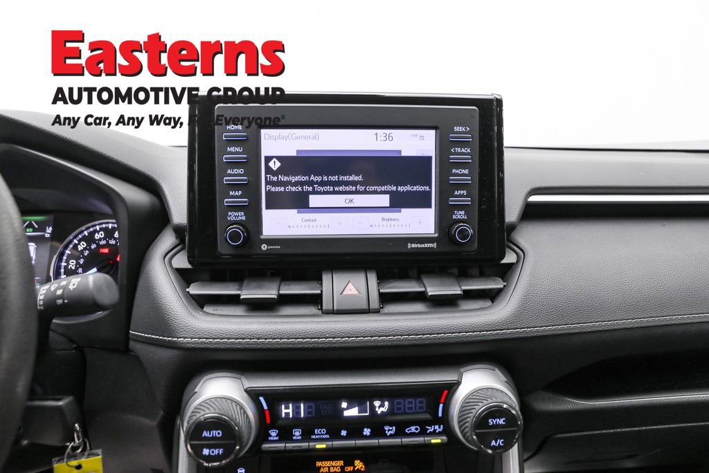 Used 2021 Toyota RAV4 LE image 12