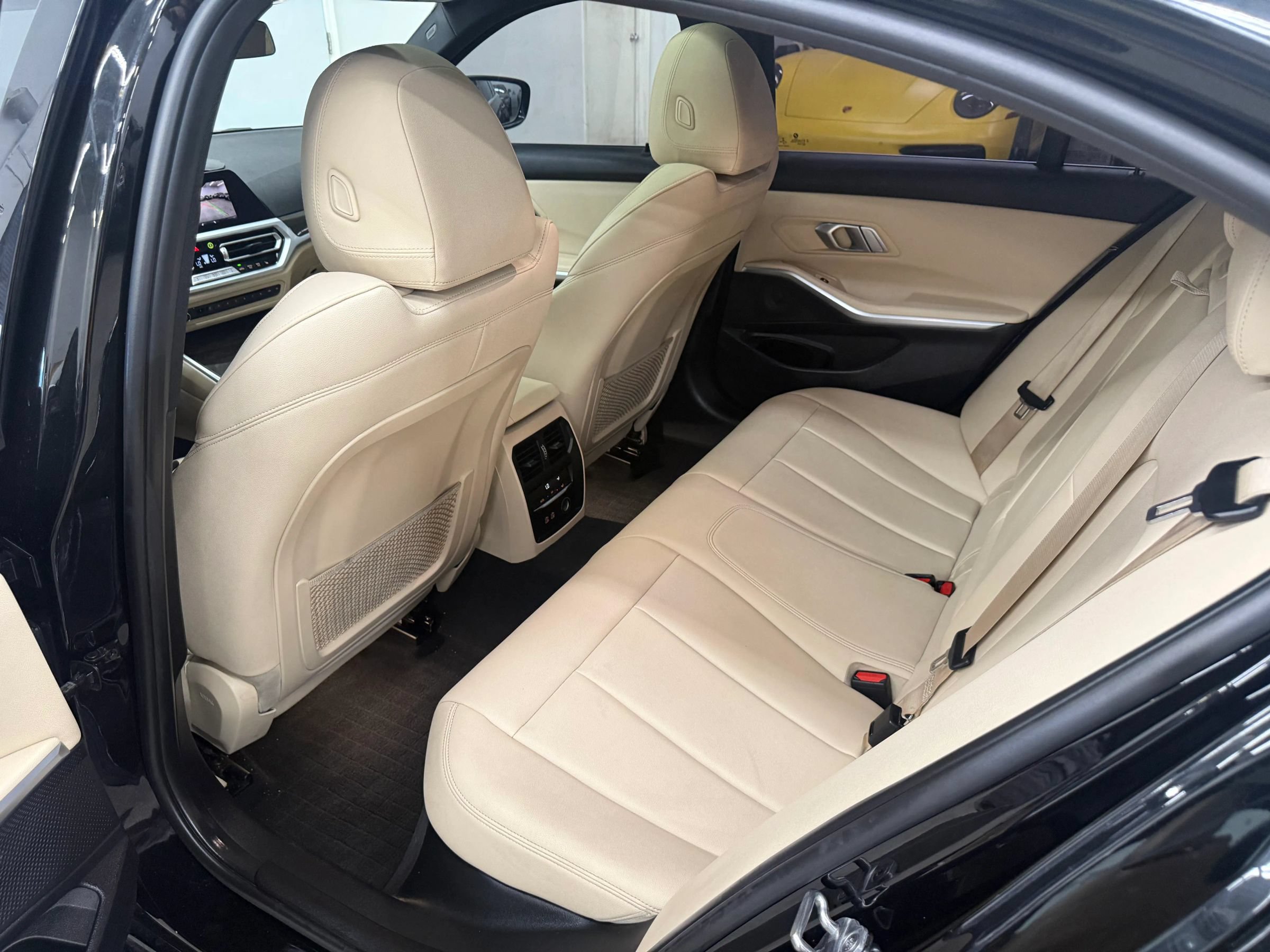Used 2020 BMW 330i Sedan w/ Convenience Package RWD image 22