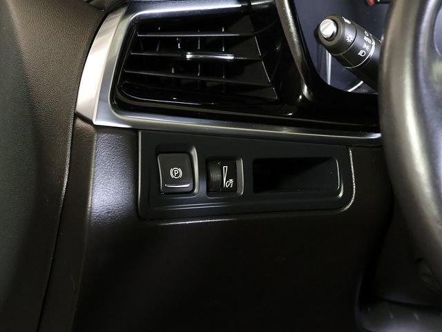 Used 2023 Cadillac XT6 Premium Luxury w/ LPO, Floor Liner Package AWD/4WD image 28
