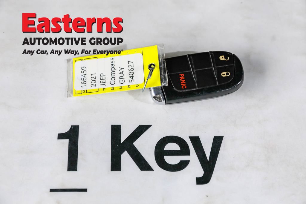 Used 2021 Jeep Compass Latitude w/ Driver Assistance Group image 24