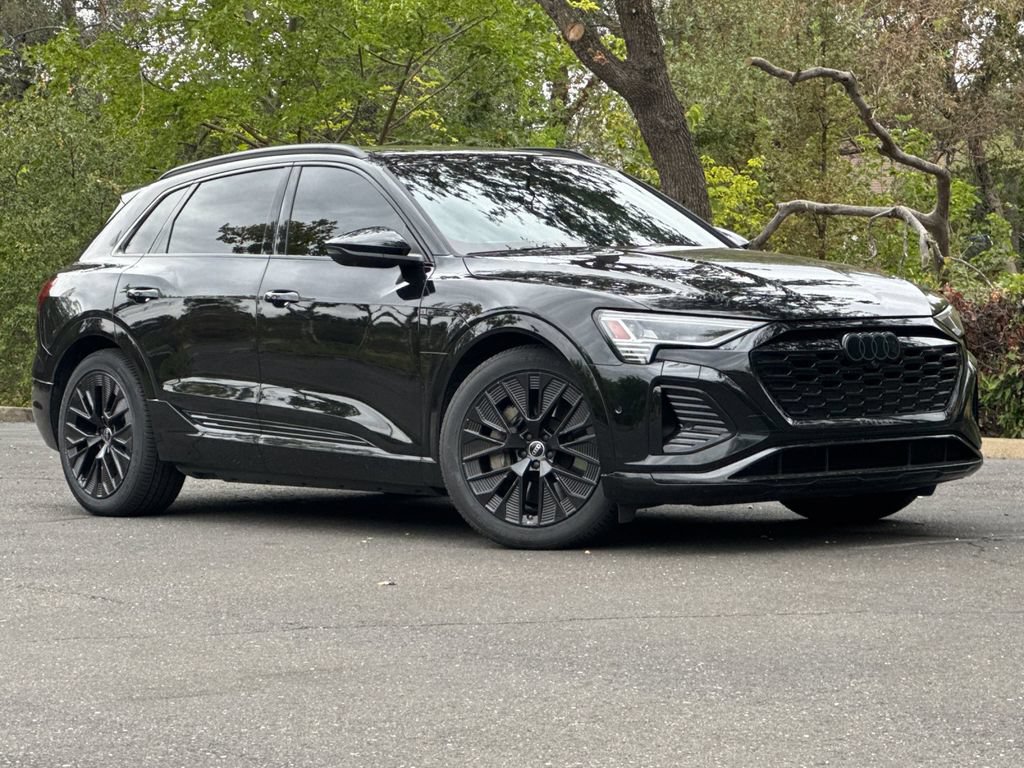 Used 2024 Audi Q8 e-tron Prestige w/ Prestige Package AWD/4WD image 2