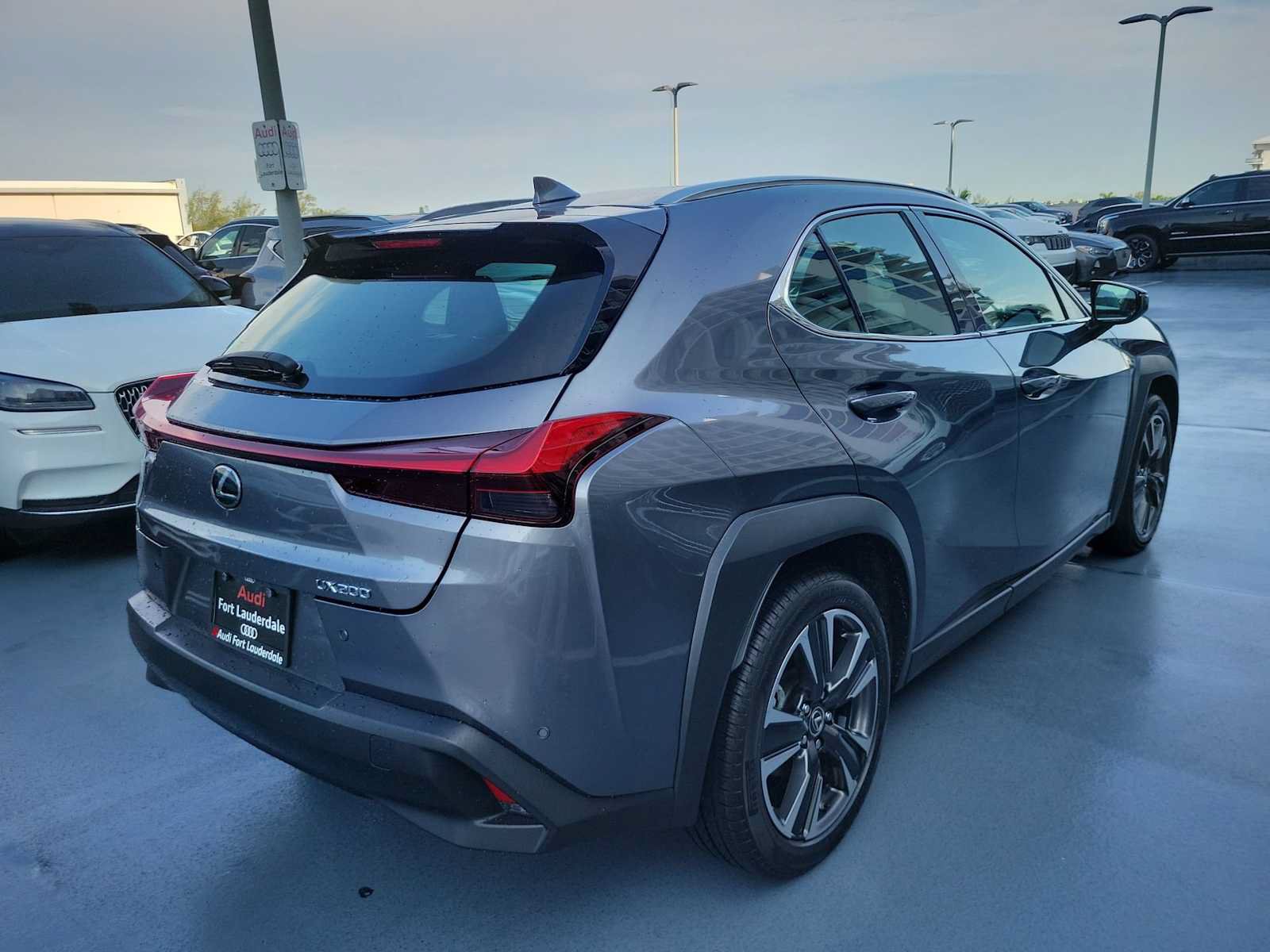 Used 2020 Lexus UX 200 w/ Premium Package FWD image 6