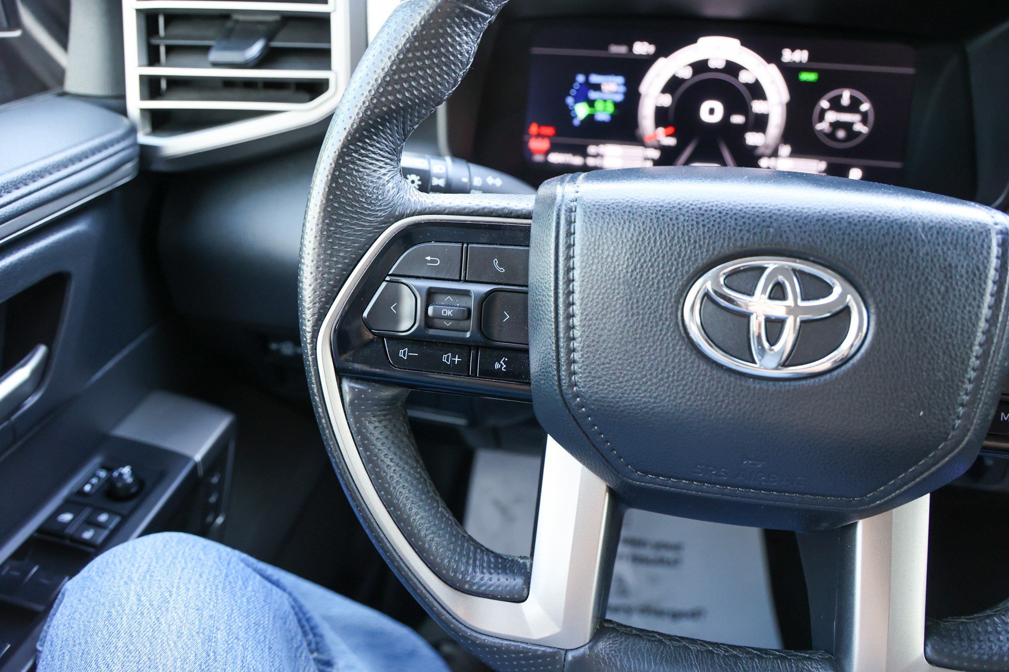 Used 2024 Toyota Tundra Limited w/ Power Package AWD/4WD image 20