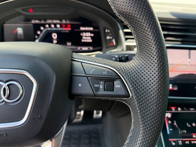 Used 2023 Audi SQ7 Prestige AWD/4WD image 37
