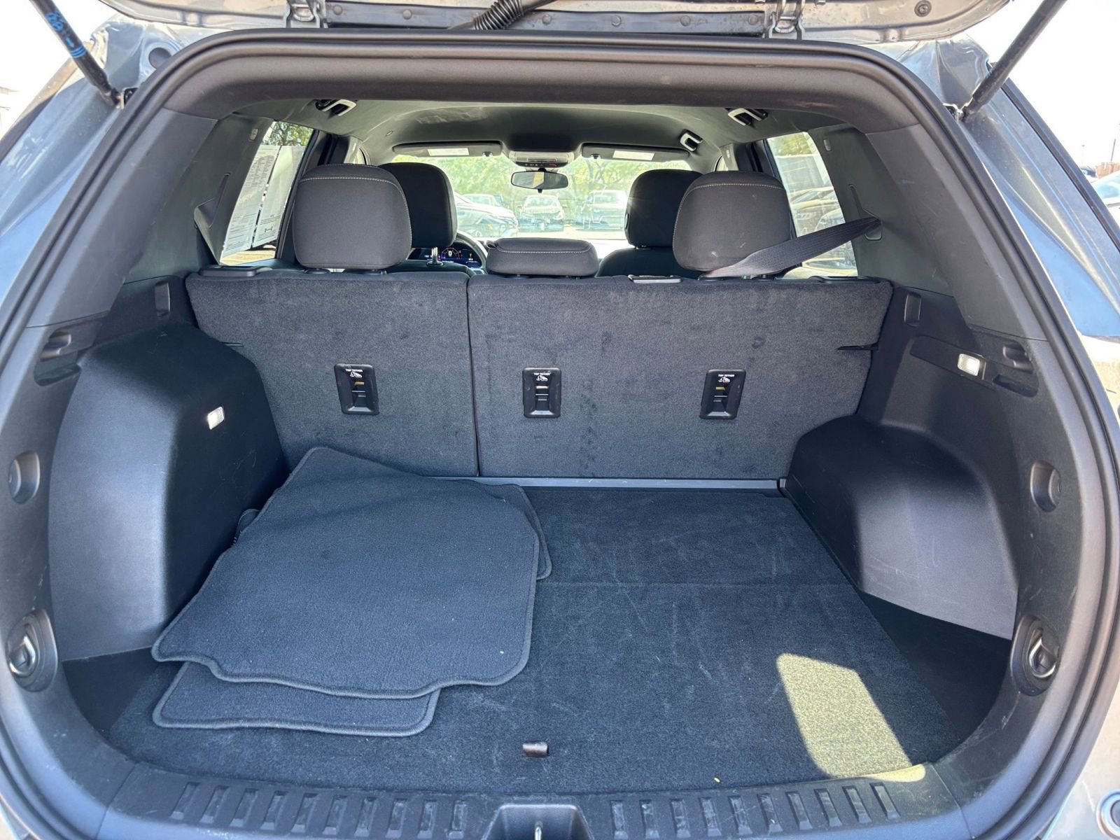 Used 2025 Chevrolet Equinox LT AWD/4WD image 31