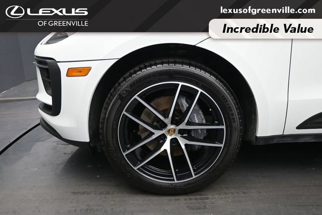 Used 2023 Porsche Macan Turbo AWD/4WD image 9