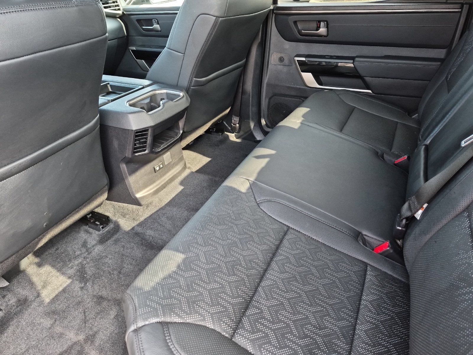 Used 2025 Toyota Tundra Limited AWD/4WD image 11