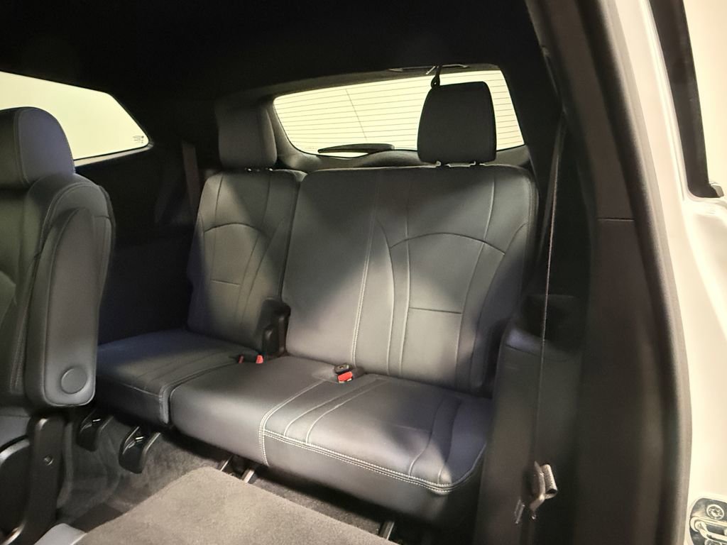 Used 2023 Buick Enclave Essence AWD/4WD image 49