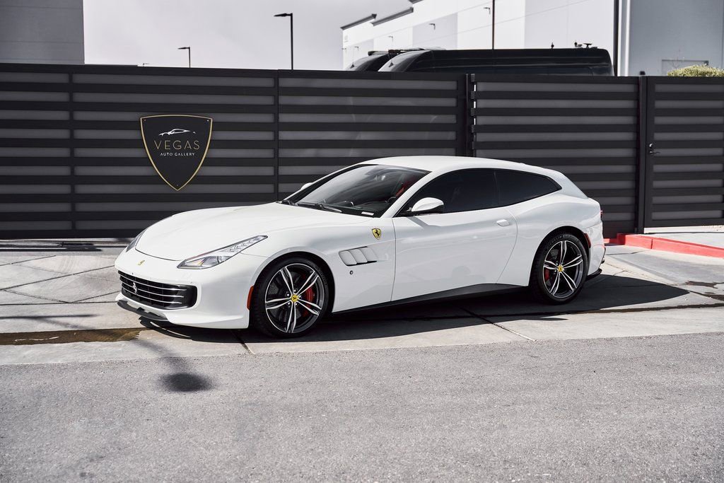 Used 2019 Ferrari GTC4Lusso image 4