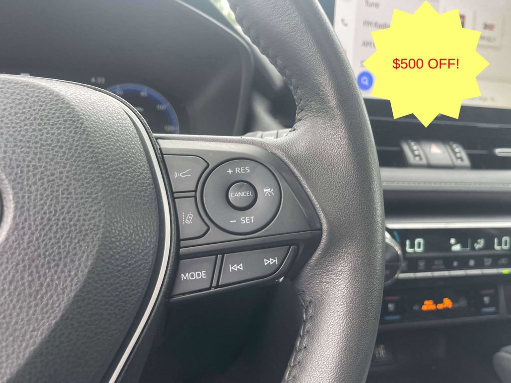 Used 2023 Toyota RAV4 Limited AWD/4WD image 23