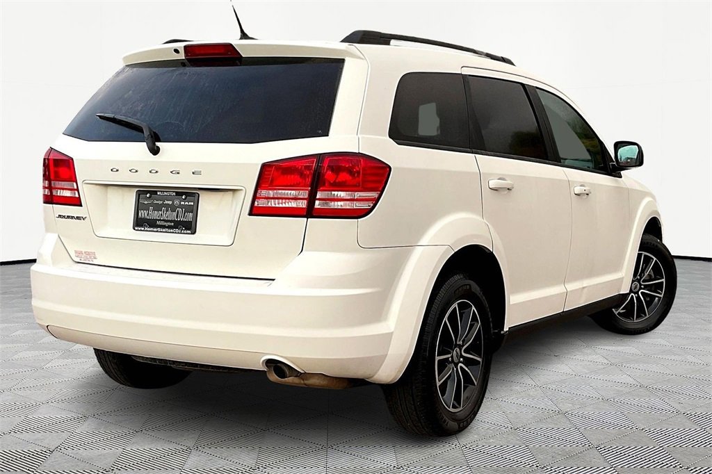 Used 2018 Dodge Journey SE w/ Blacktop Package image 12