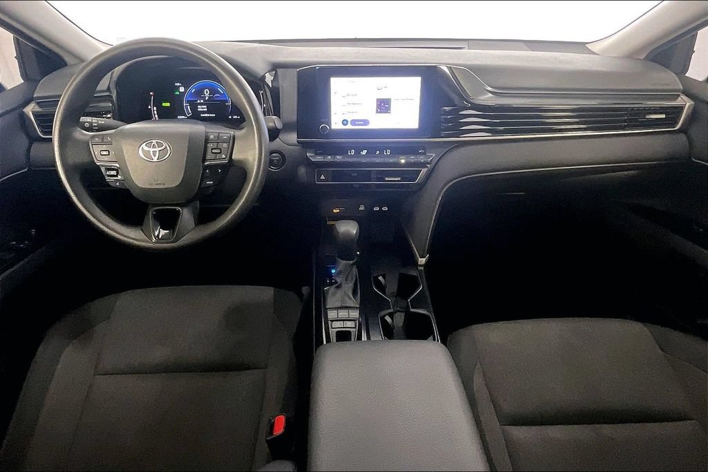 Used 2025 Toyota Camry LE FWD image 18