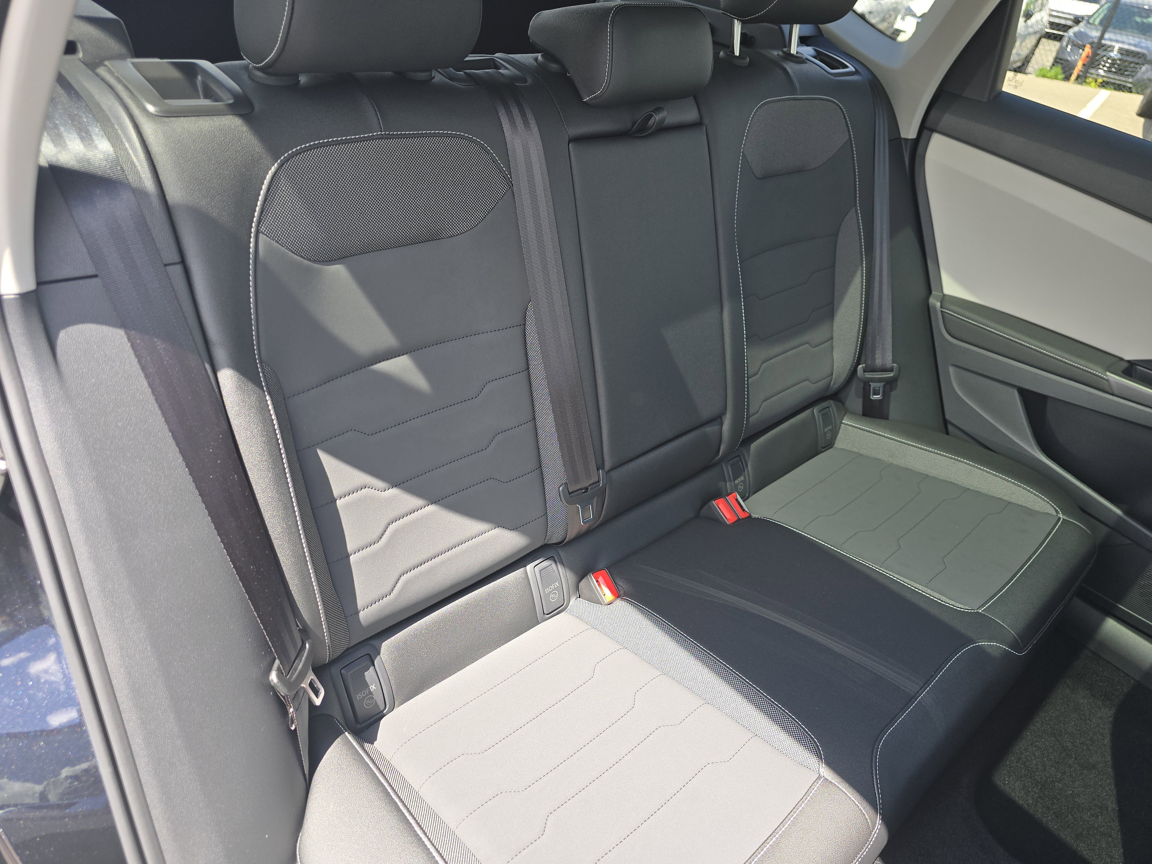 New 2026 Volkswagen Taos SE FWD image 17