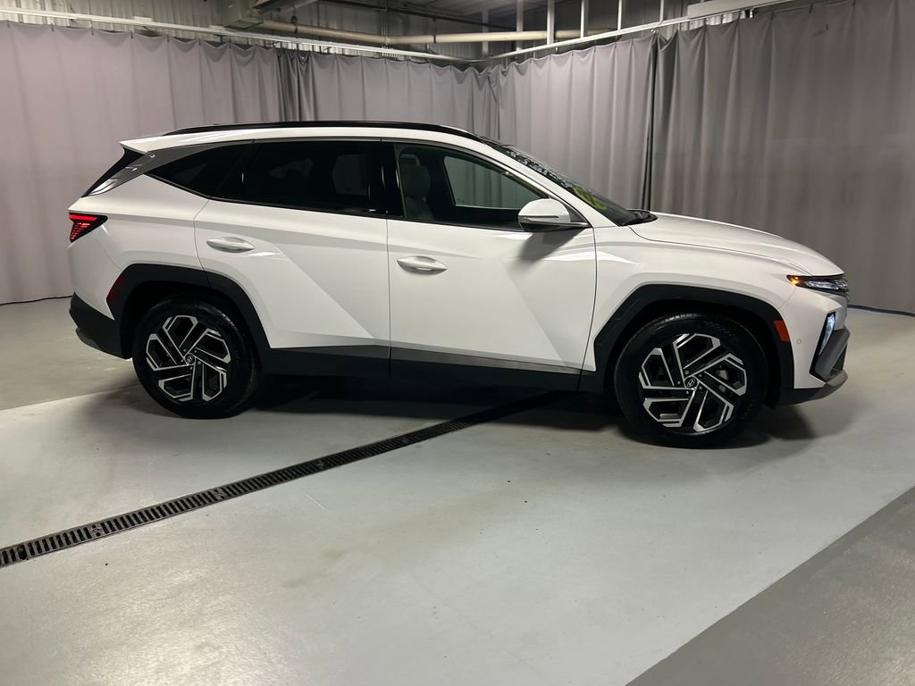 Used 2025 Hyundai Tucson Limited image 8